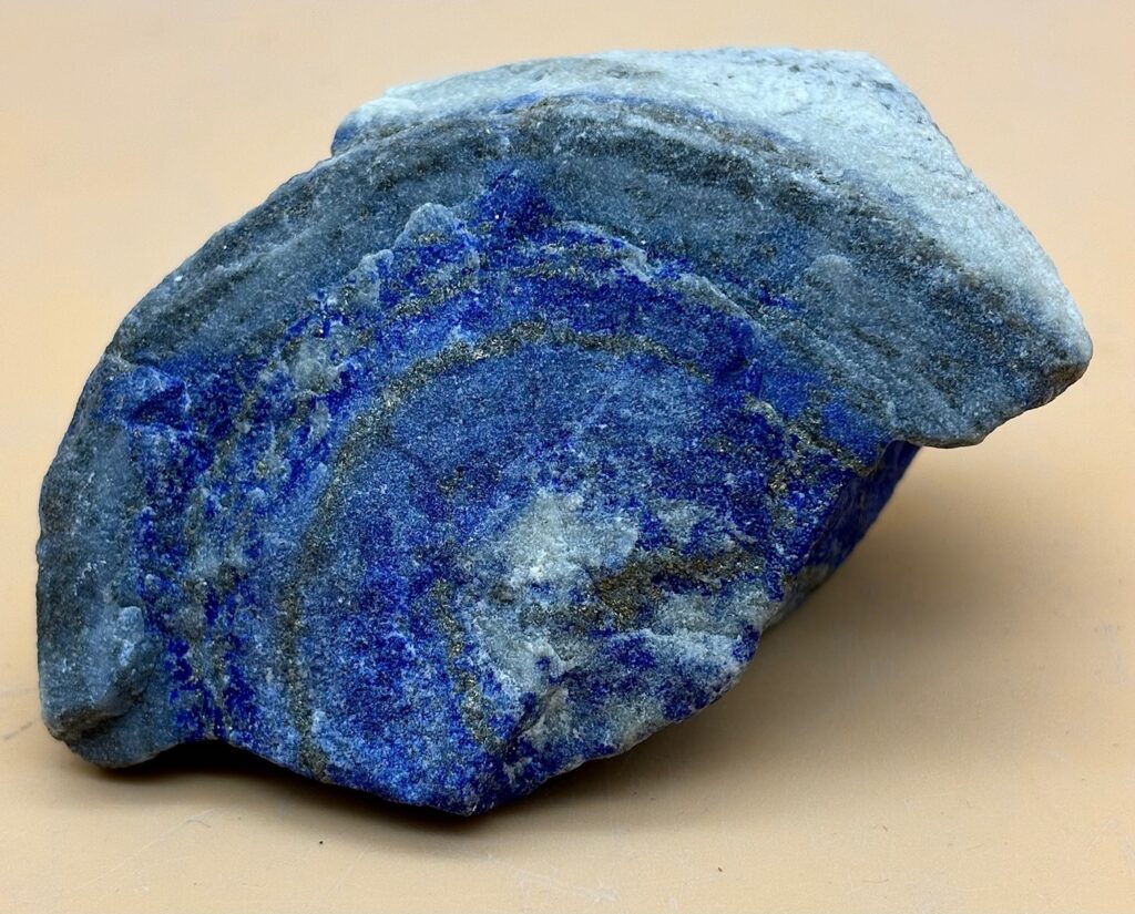 Lapislazuli-Röhrenstück