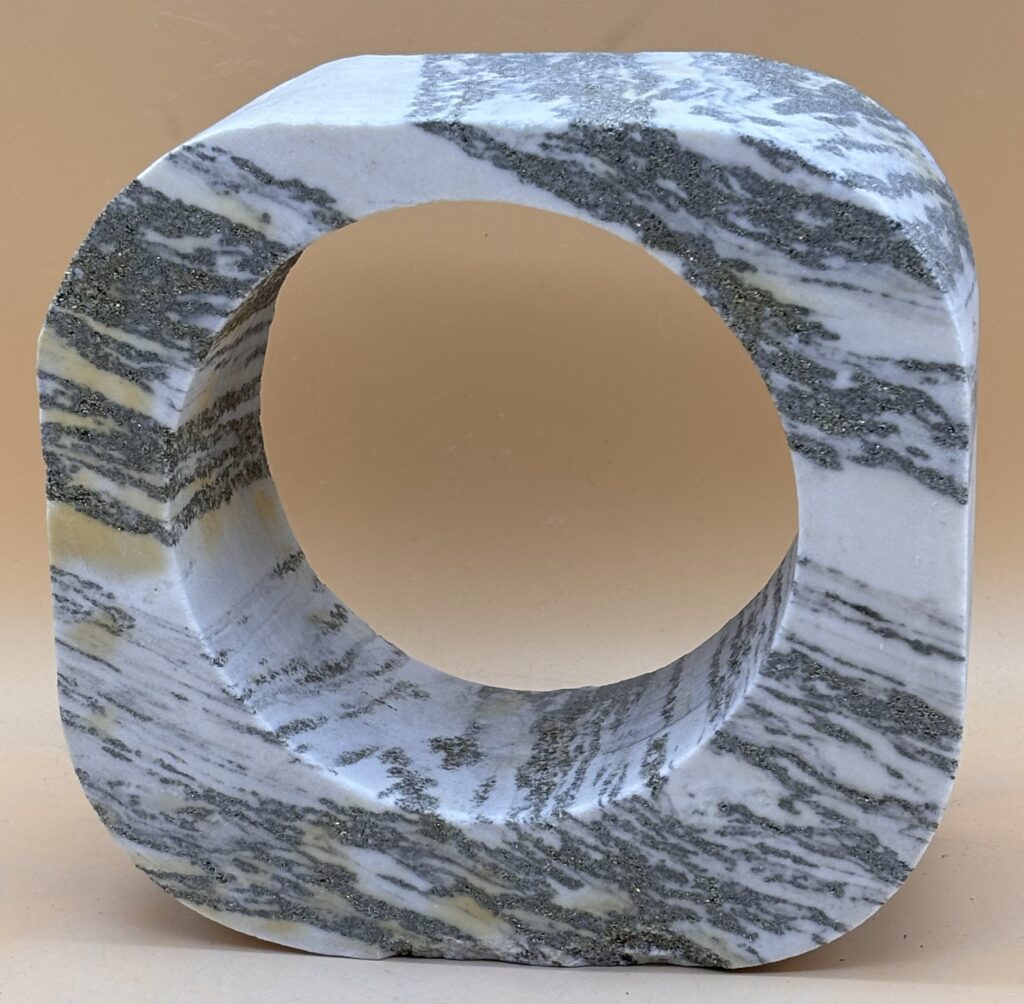 Walliser Goldmarmor Ring