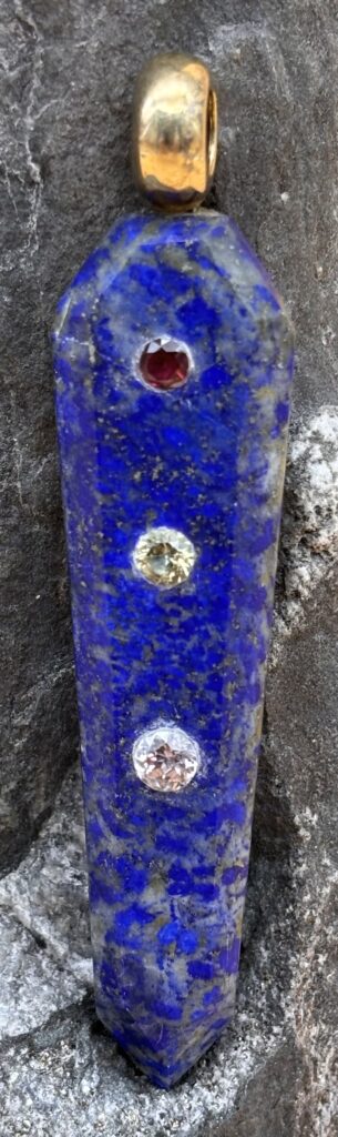 Lapislazuli Anhänger "Lance"
